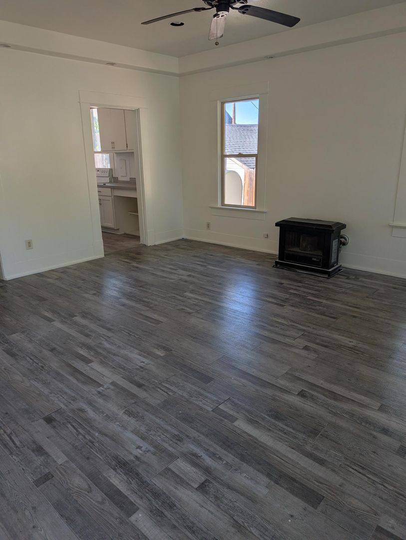 House for rent at 1020 Jefferson St, Klamath Falls, OR 97601