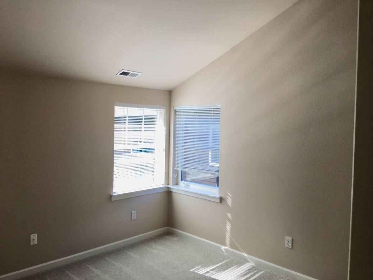 Townhouse for rent at 6521 B 24th Ave NE, Seattle, WA 98115