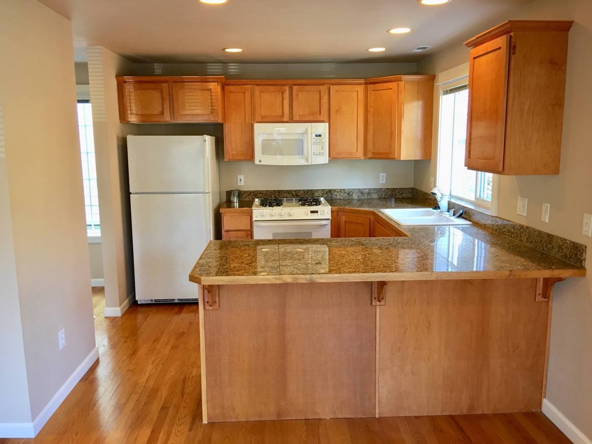 Townhouse for rent at 6521 B 24th Ave NE, Seattle, WA 98115