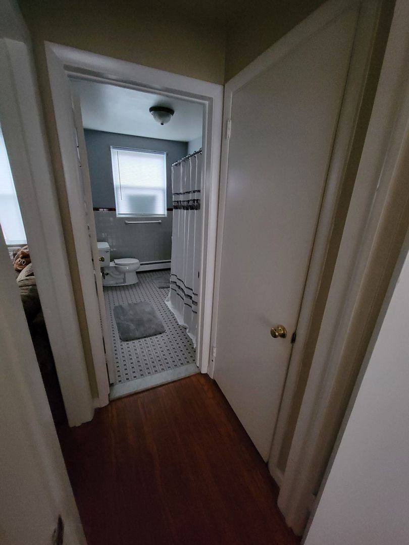 Apartment for rent at 418 Linden St, Jenkintown, PA 19046
