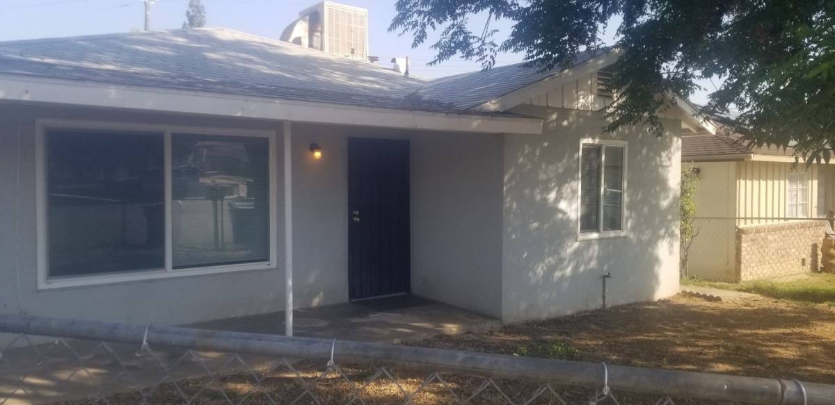 Apartment for rent at 3015 Glenwood Place, Bakersfield, CA 93306