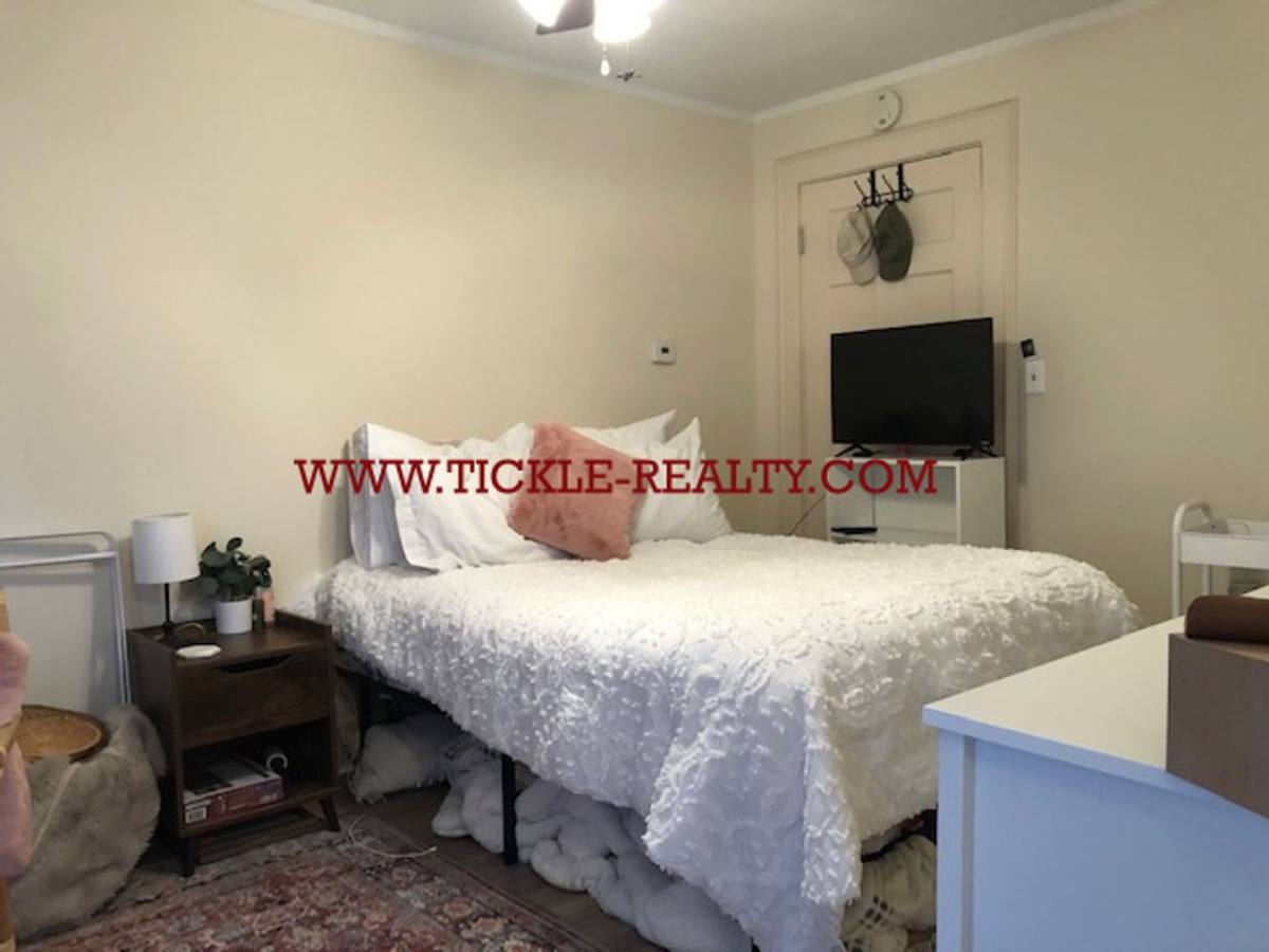 Apartment for rent at 198-200 Meigs St, Rochester, NY 14607