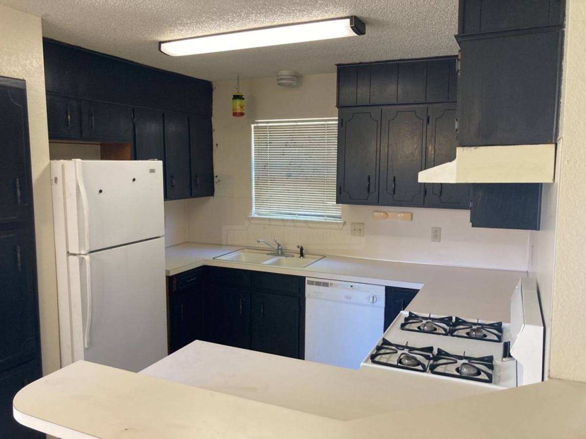 Townhouse for rent at 1307 Opal, Killeen, TX 76543