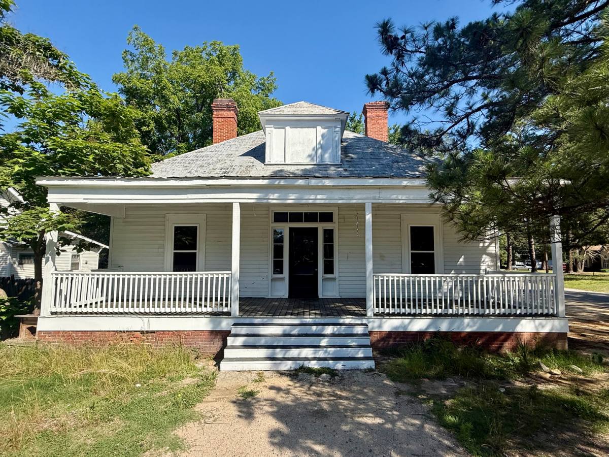 House for rent at 213 N Dennis St, Enfield, NC 27823
