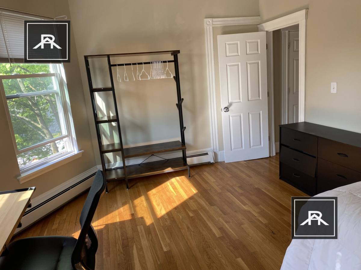 Apartment for rent at 1002 Memorial Dr #2F, Cambridge, MA 02138