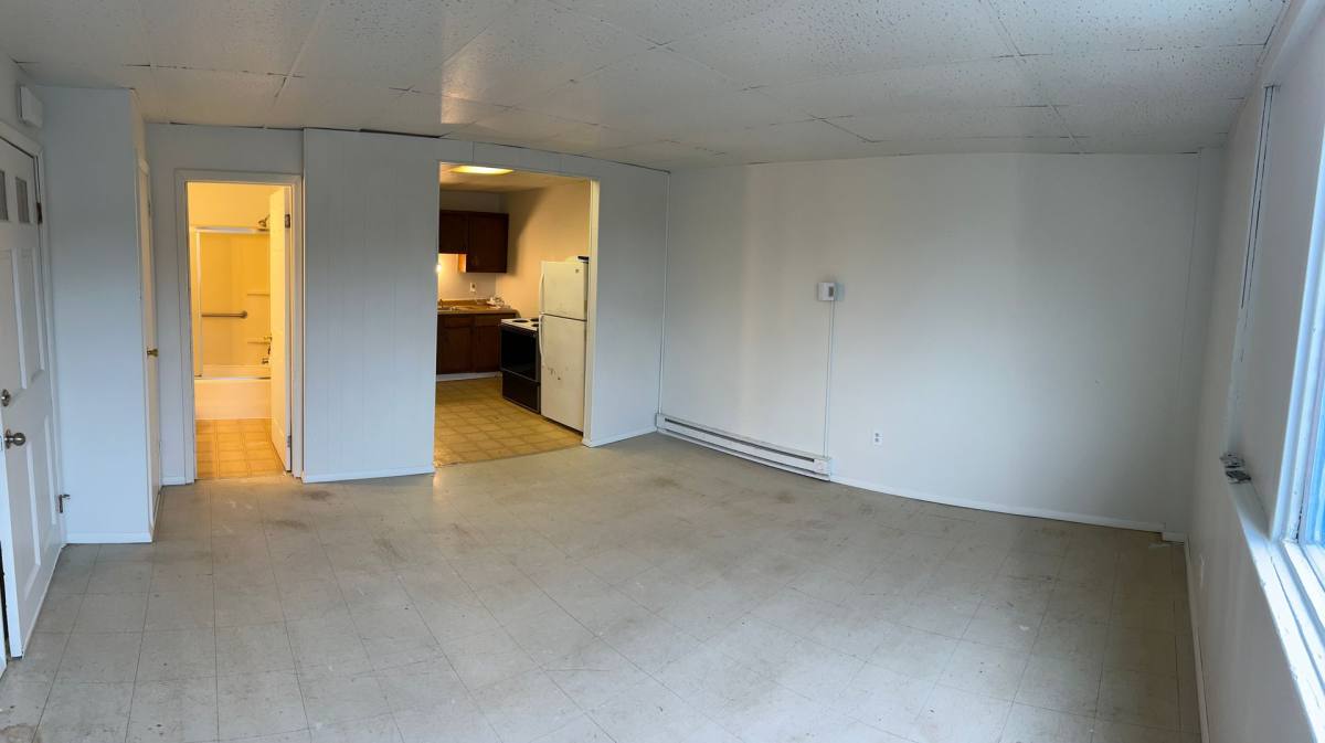 Apartment for rent at 17 Bessemer Ave, Lyndora, PA 16045