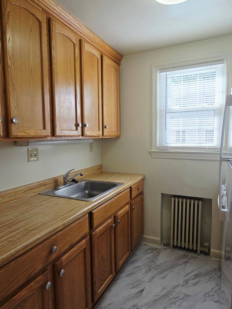 Apartment for rent at 1520-1530 N Lancaster St, Arlington, VA 22205