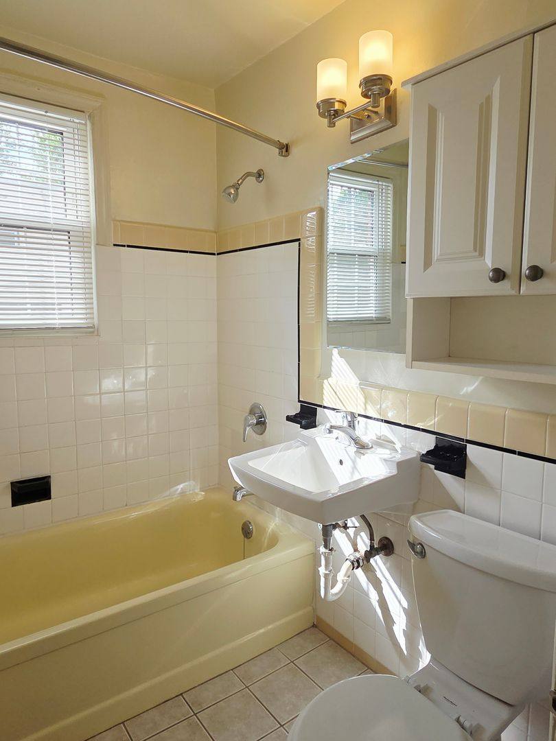 Apartment for rent at 1520-1530 N Lancaster St, Arlington, VA 22205