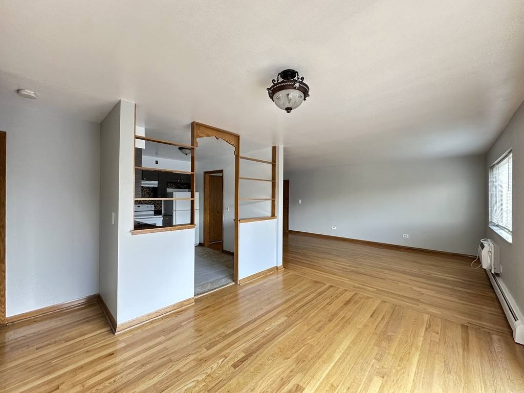 Apartment for rent at 1637 639 Oakwood #P403, Des Plaines, IL 60016