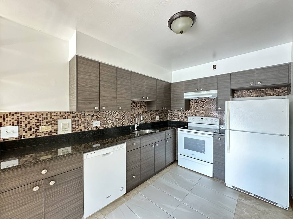 Apartment for rent at 1637 639 Oakwood #P403, Des Plaines, IL 60016