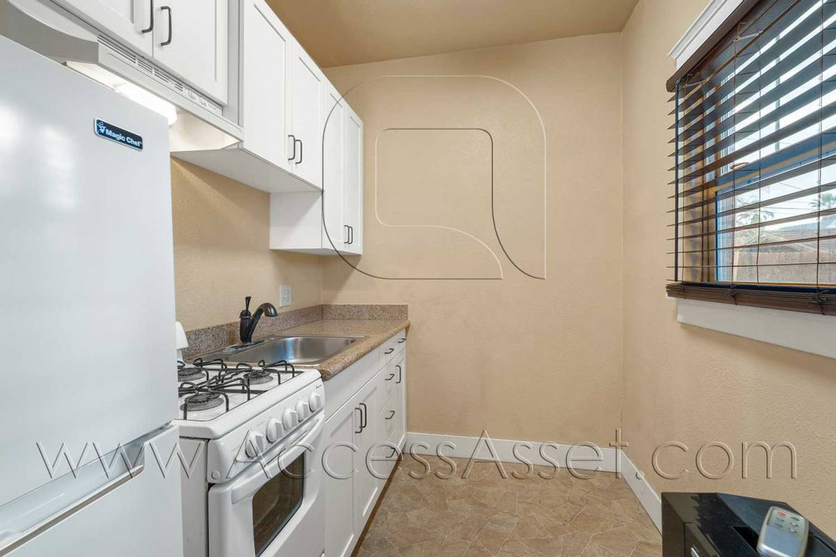 Apartment for rent at 226 E Peck St, Lake Elsinore, CA 92530