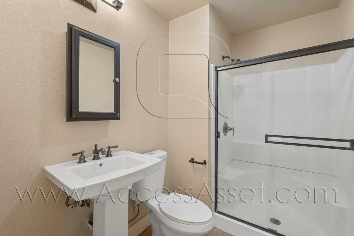 Apartment for rent at 226 E Peck St, Lake Elsinore, CA 92530