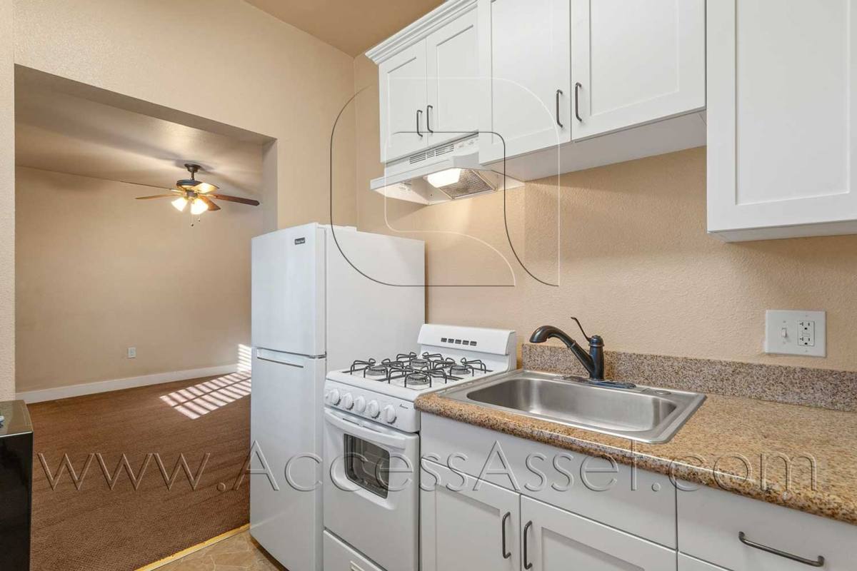 Apartment for rent at 226 E Peck St, Lake Elsinore, CA 92530