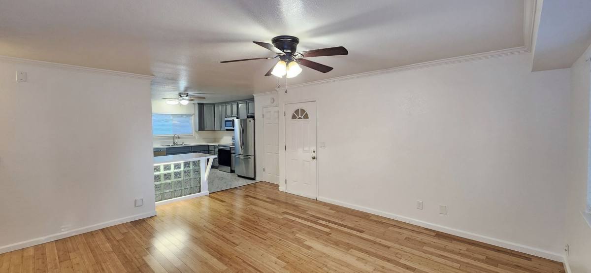 Apartment for rent at 1430 V St, Sacramento, CA 95818