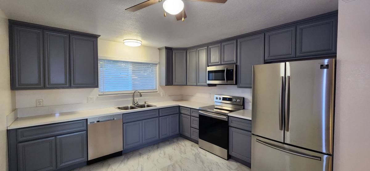 Apartment for rent at 1430 V St, Sacramento, CA 95818