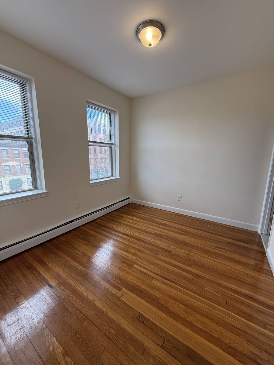 Apartment for rent at 64 Brighton Ave #306D, Allston, MA 02134