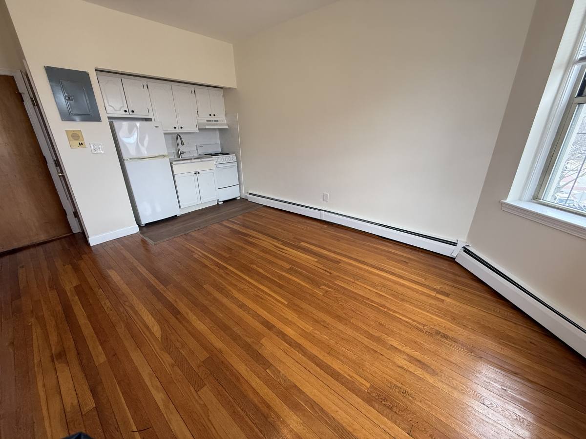 Apartment for rent at 64 Brighton Ave #306D, Allston, MA 02134