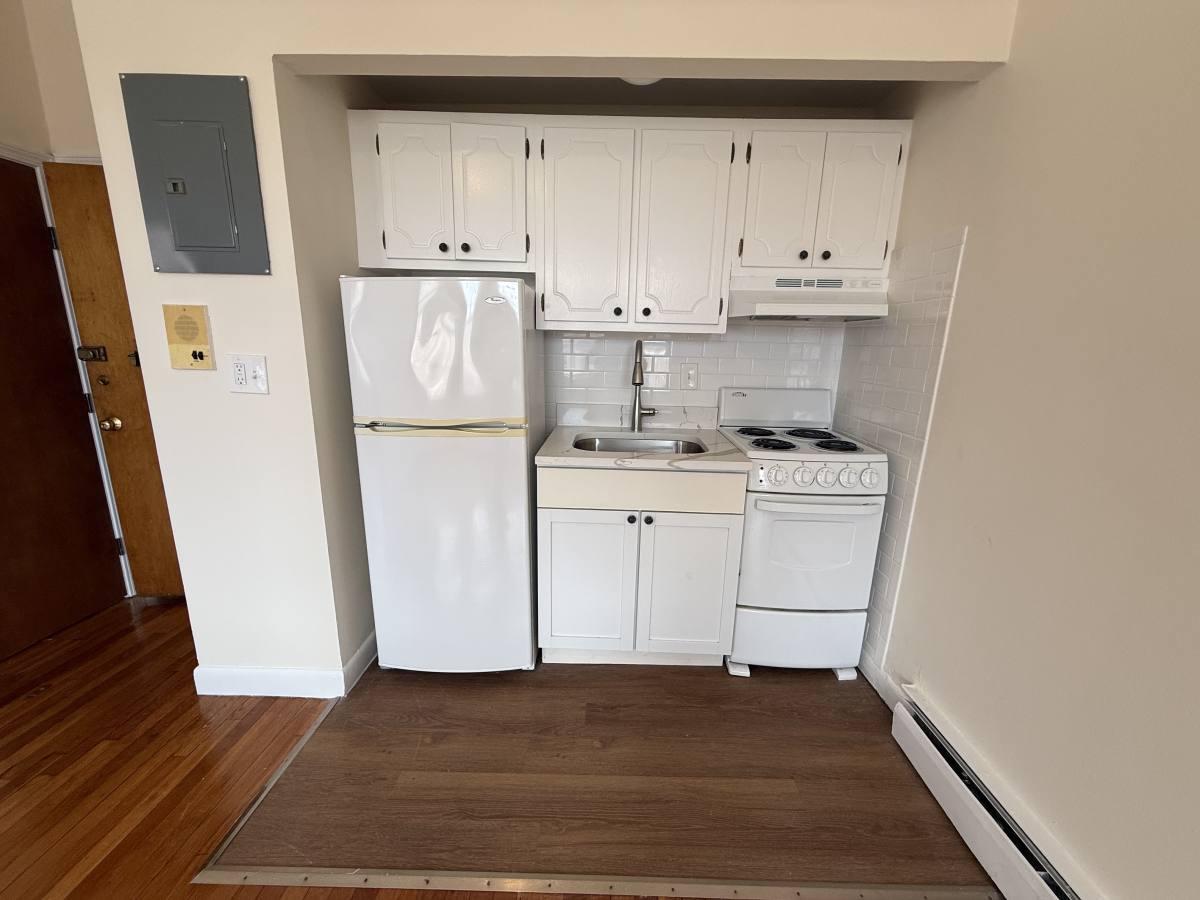 Apartment for rent at 64 Brighton Ave #306D, Allston, MA 02134