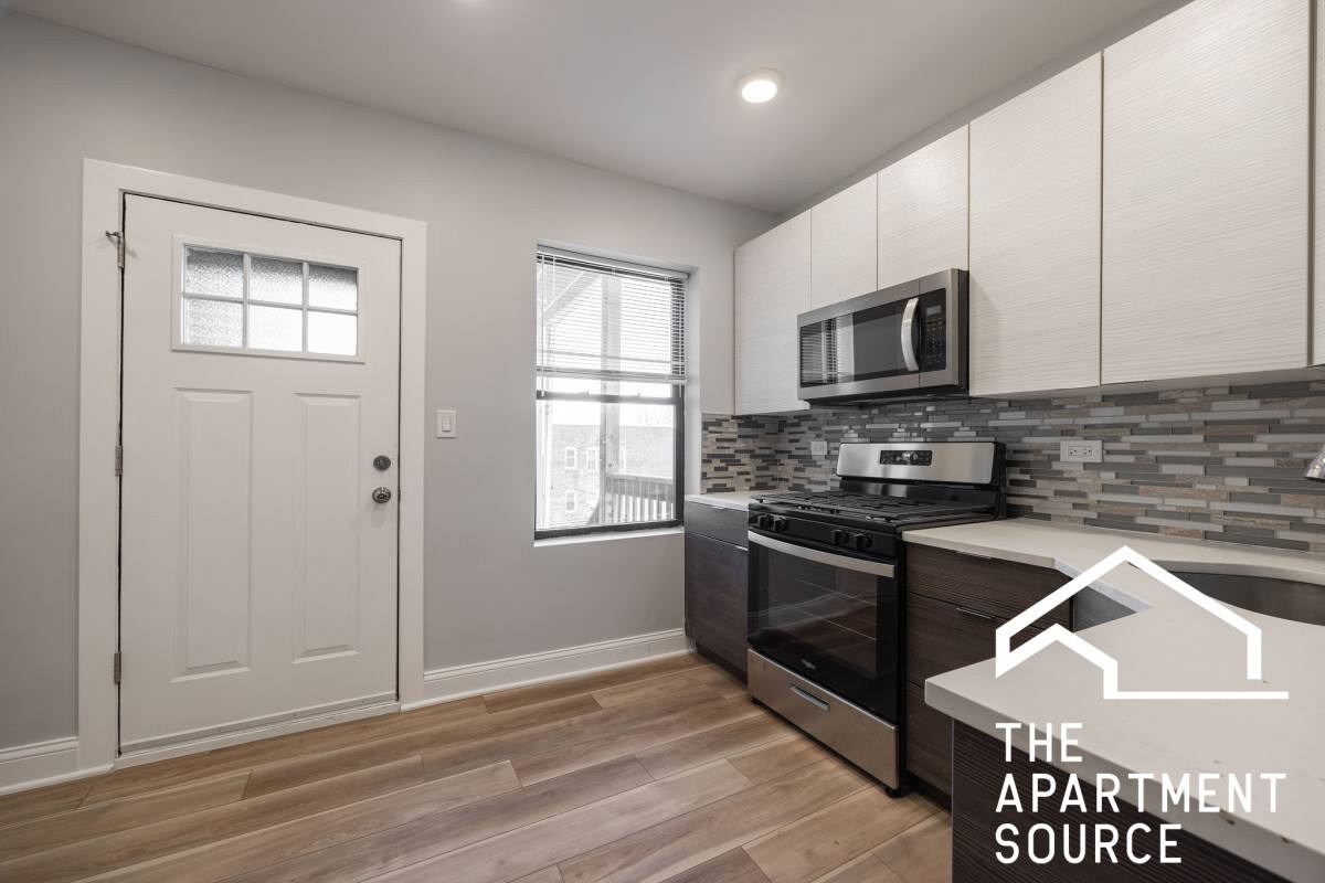 House for rent at 6150 N Francisco Ave #3A, Chicago, IL 60659