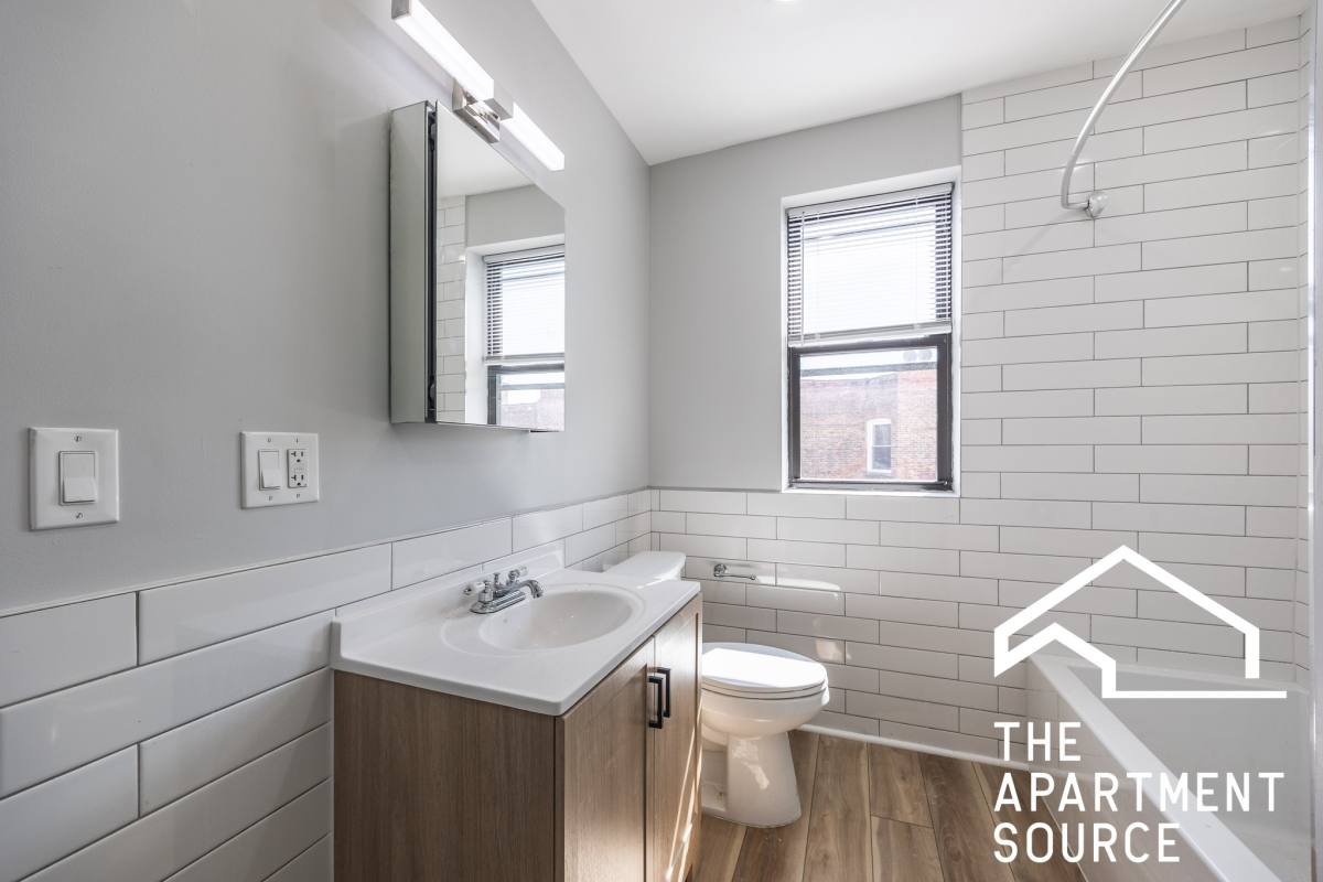 House for rent at 6150 N Francisco Ave #3A, Chicago, IL 60659
