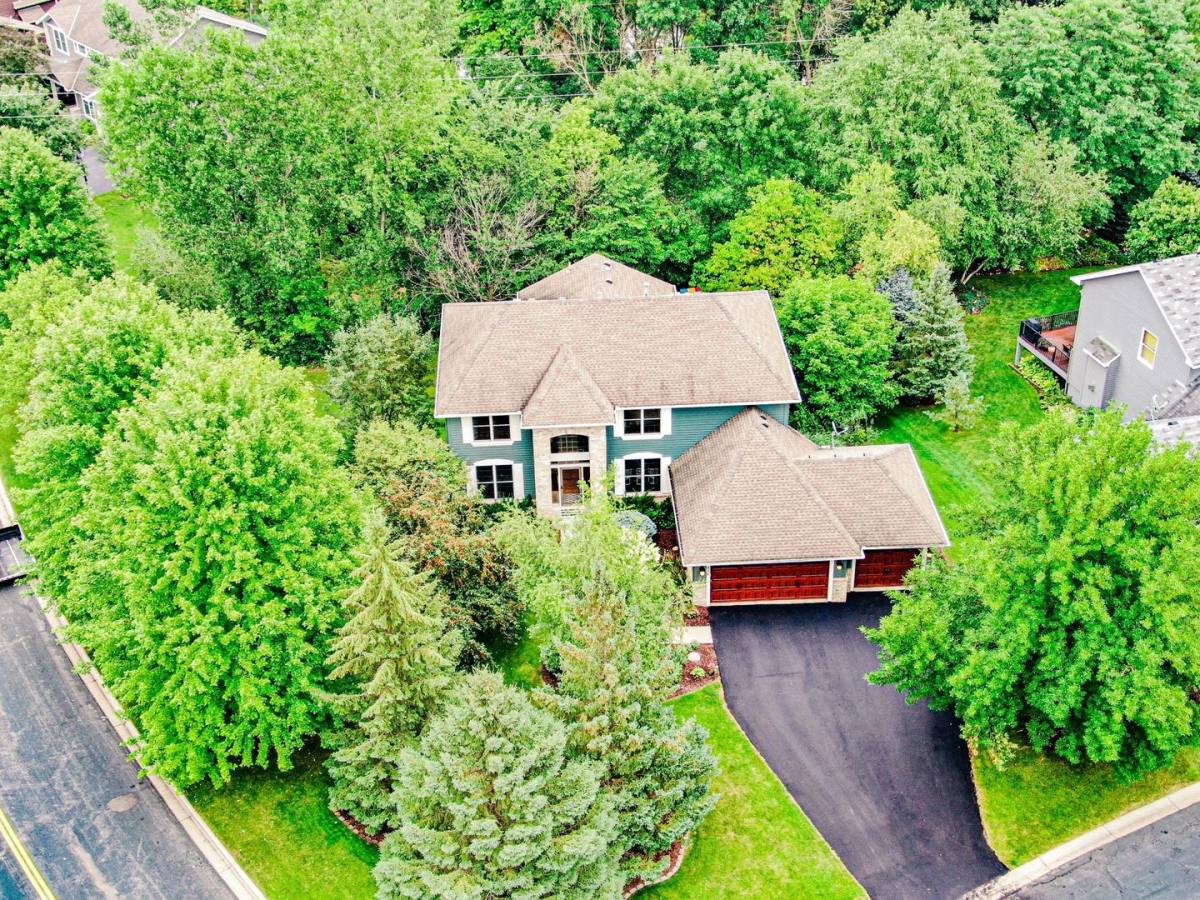 House for rent at 2456 Hunter Dr, Chanhassen, MN 55317