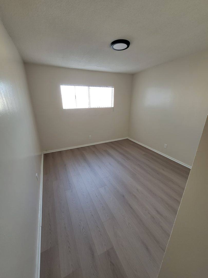Apartment for rent at 13407 Cordary Ave, Hawthorne, CA 90250