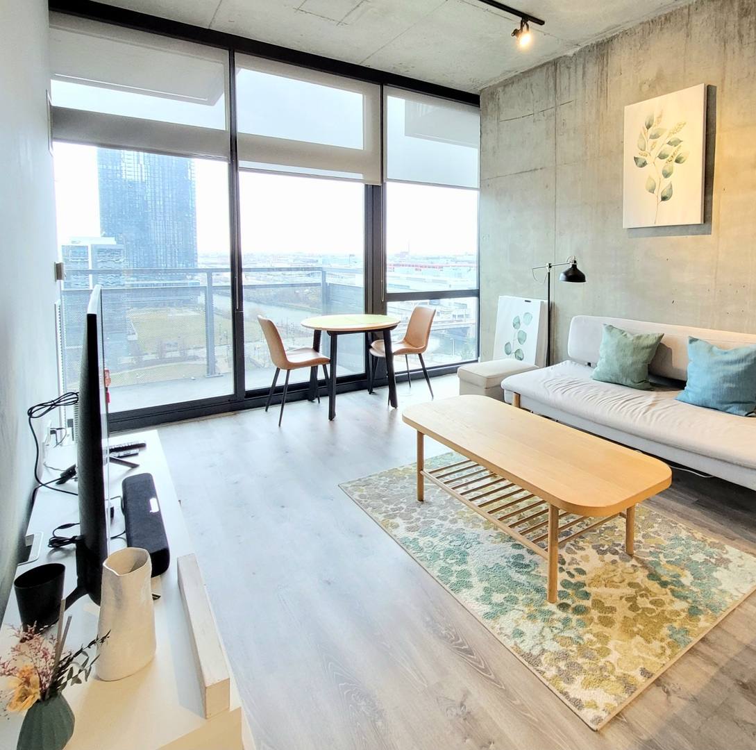 Apartment for rent at 235 W Van Buren St #1605, Chicago, IL 60607