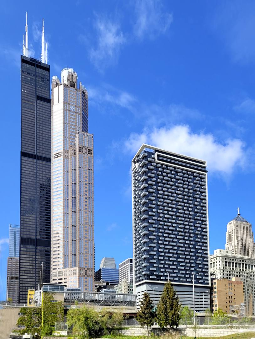 Apartment for rent at 235 W Van Buren St #1605, Chicago, IL 60607