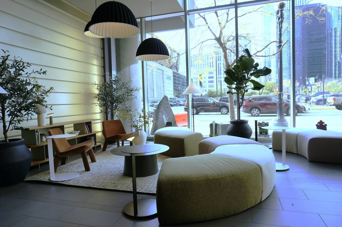 Apartment for rent at 235 W Van Buren St #1605, Chicago, IL 60607