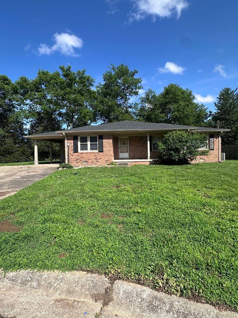 House for rent at 706 Fremont Dr, Hopkinsville, KY 42240
