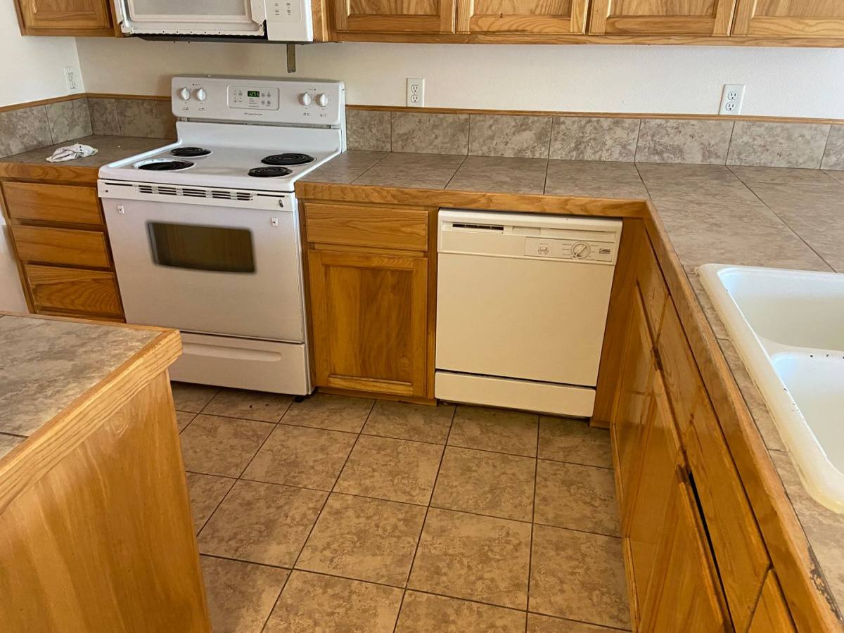 Apartment for rent at 4185 4187 Glacier View Dr, Springfield, OR 97478