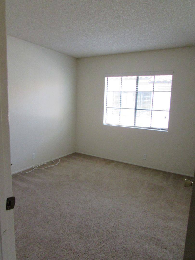 Townhouse for rent at 7606 Palmilla Dr, San Diego, CA 92122