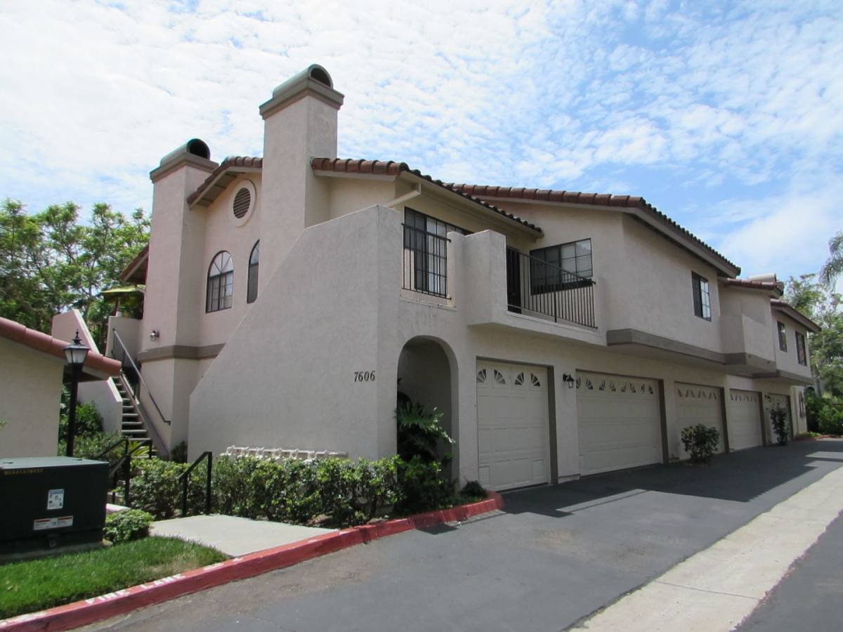 Townhouse for rent at 7606 Palmilla Dr, San Diego, CA 92122