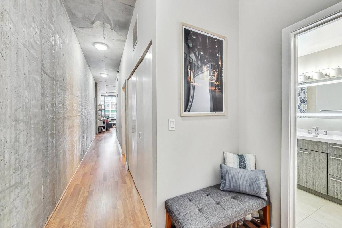 Condo for rent at 235 W Van Buren St #1517, Chicago, IL 60607