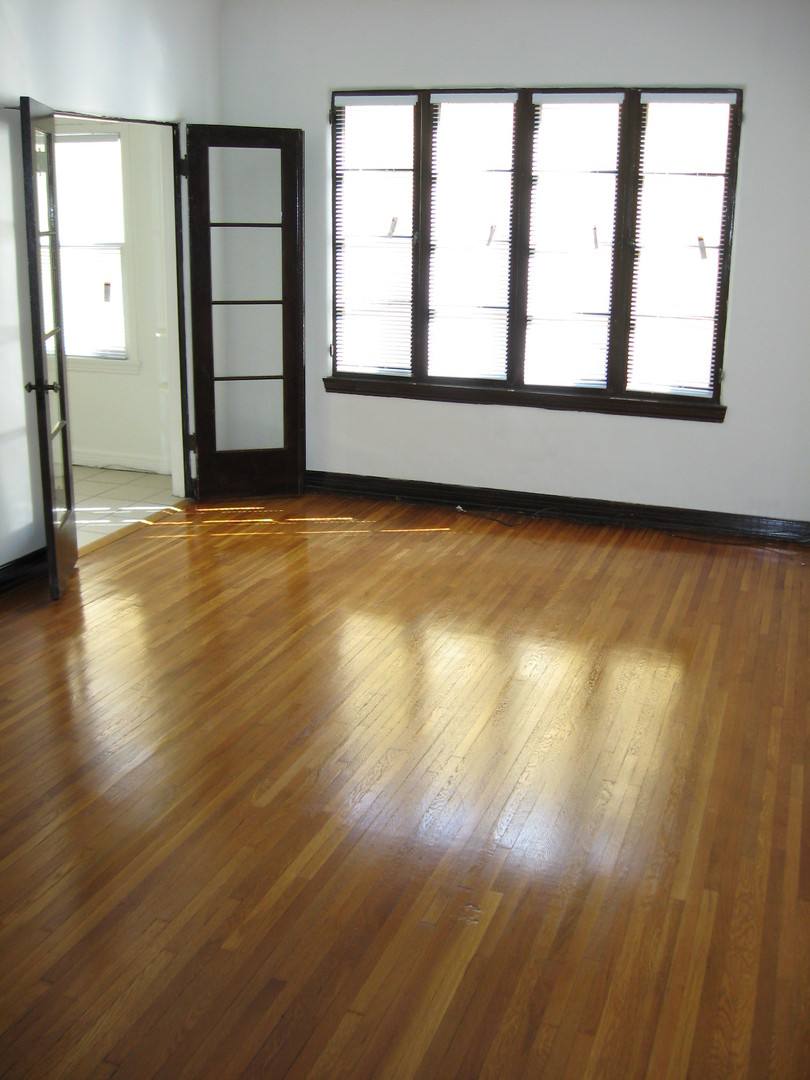 Apartment for rent at 631 S Cochran Ave, Los Angeles, CA 90036
