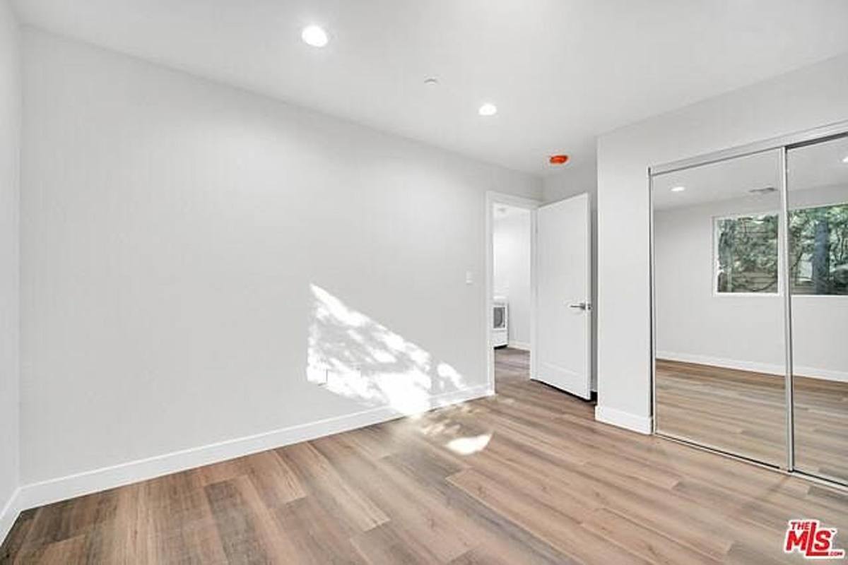 Apartment for rent at 14703-14711 Saticoy St, Van Nuys, CA 91405