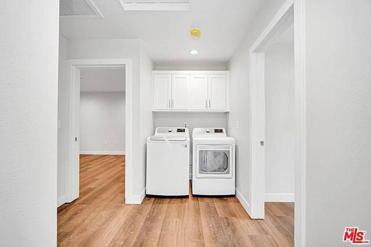 Apartment for rent at 14703-14711 Saticoy St, Van Nuys, CA 91405