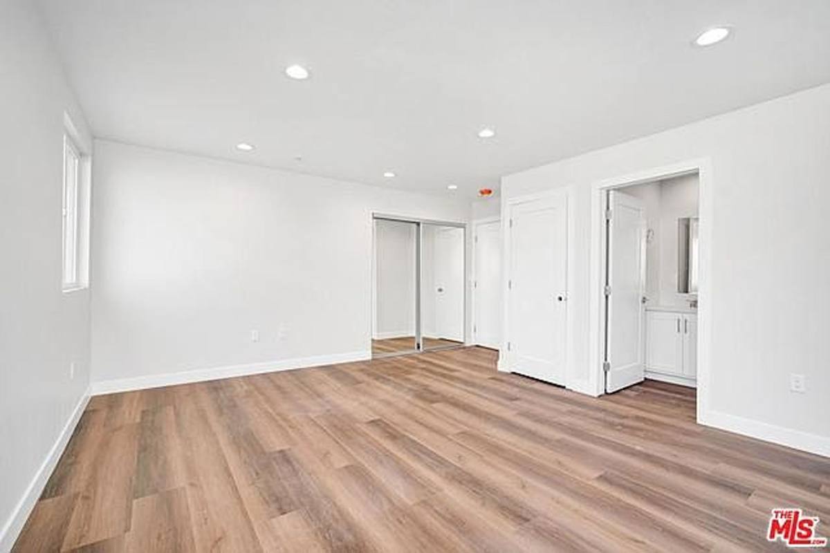 Apartment for rent at 14703-14711 Saticoy St, Van Nuys, CA 91405