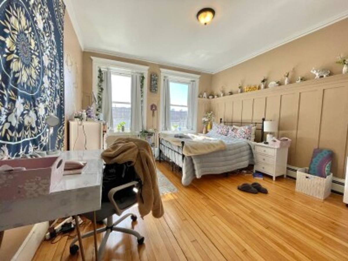 Townhouse for rent at 10 Glenville Ave #4, Allston, MA 02134