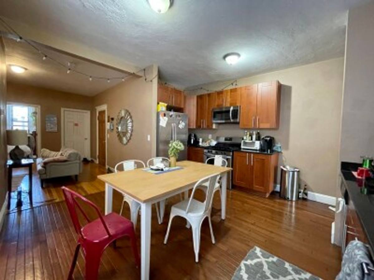 Townhouse for rent at 10 Glenville Ave #4, Allston, MA 02134