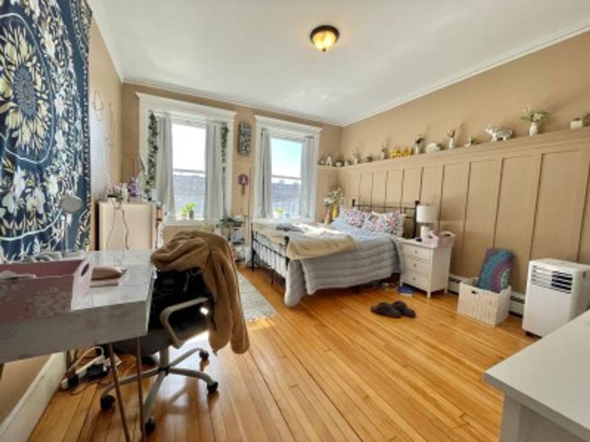 Townhouse for rent at 10 Glenville Ave #4, Allston, MA 02134