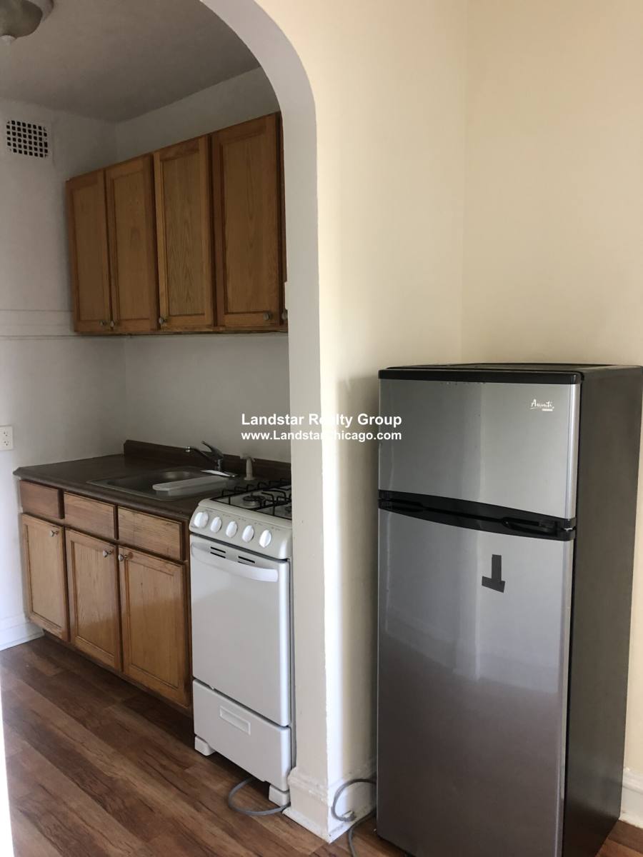 Apartment for rent at 2536 N Sawyer #206, Chicago, IL 60647