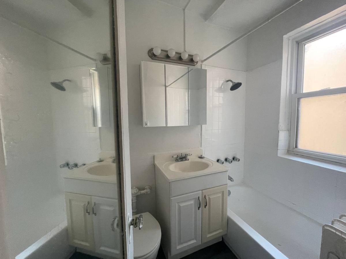 Apartment for rent at 434 Wellington Ave #604, Chicago, IL 60657