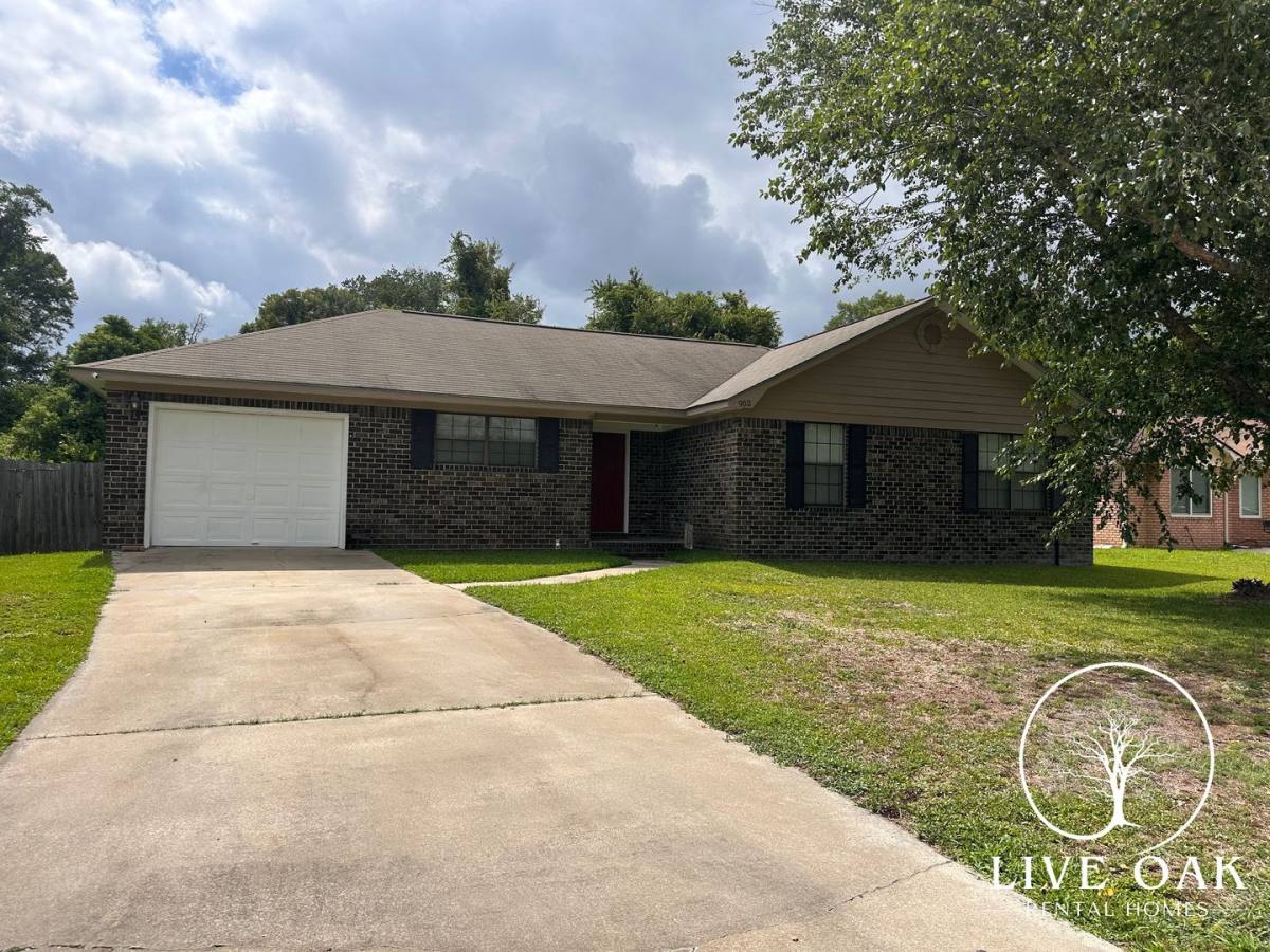 House for rent at 952 Gulfstream Rd, Hinesville, GA 31313