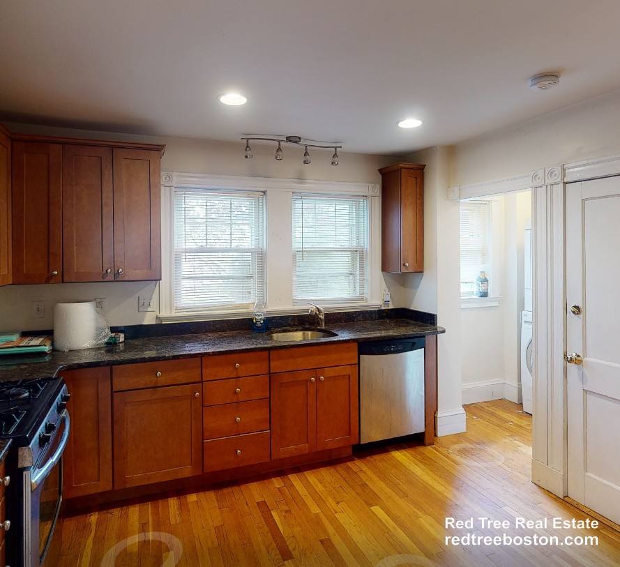 Apartment for rent at 189 Wordsworth St #1, East Boston, MA 02128