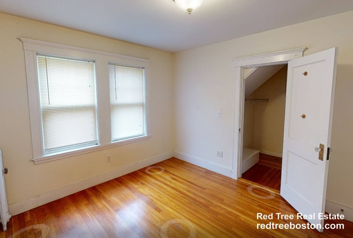 Apartment for rent at 189 Wordsworth St #1, East Boston, MA 02128
