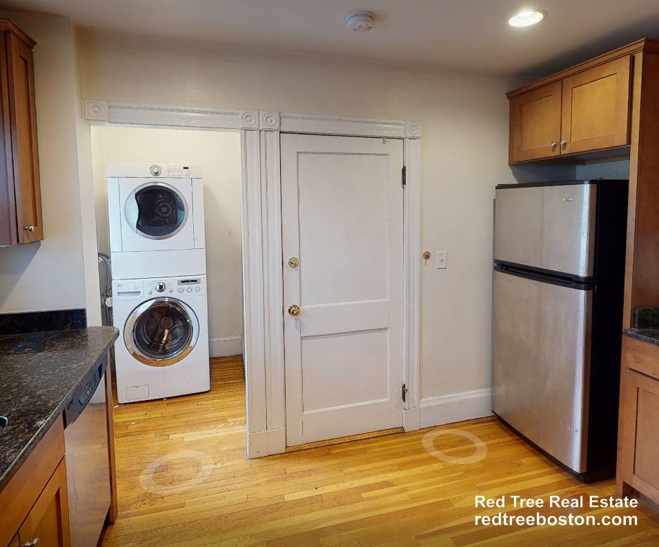 Apartment for rent at 189 Wordsworth St #1, East Boston, MA 02128