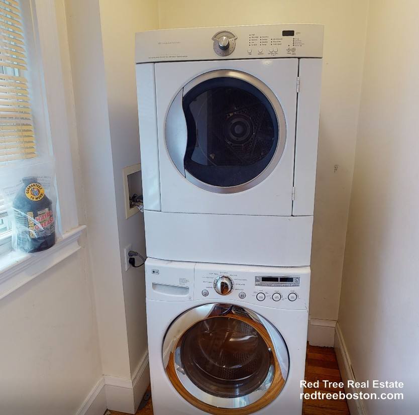 Apartment for rent at 189 Wordsworth St #1, East Boston, MA 02128