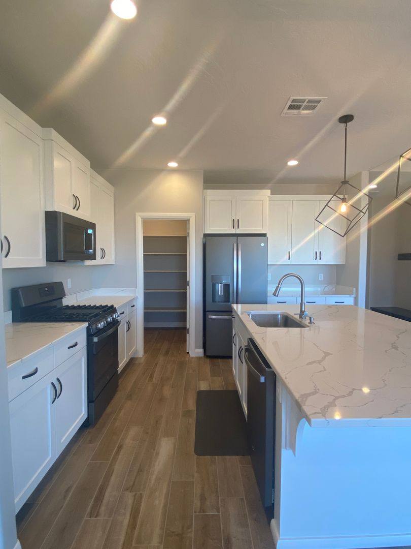 House for rent at 1422 W Pocket Mesa Dr, Saint George, UT 84770