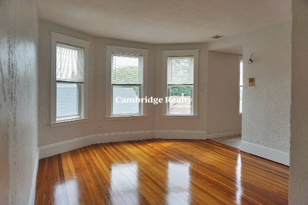 Apartment for rent at 56-58 Oxford St #58-3T, Somerville, MA 02143